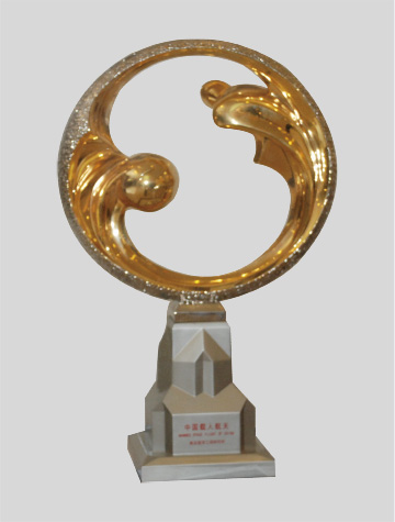 圆梦纪念品——由中国航天员科研训练中心赠予美亚公司